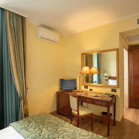 Otel Verdeborgo Grottaferrata