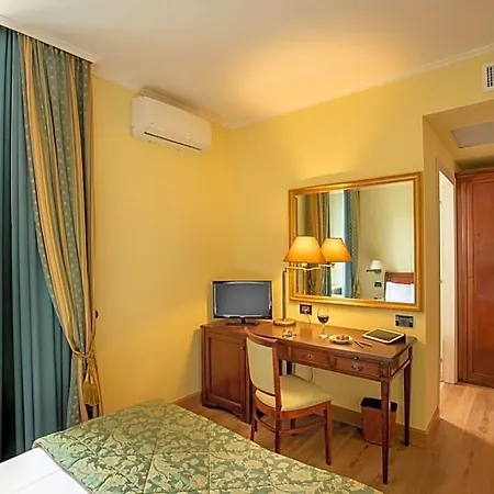 Hotel Verdeborgo Grottaferrata