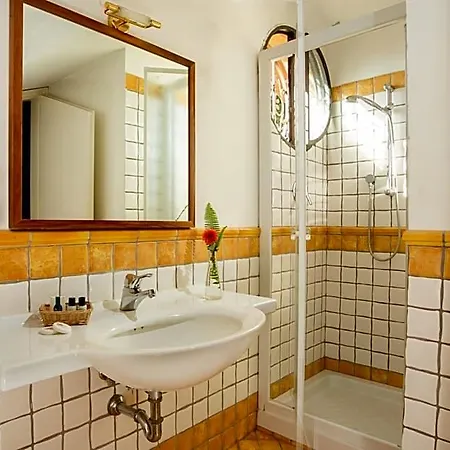 Hotel Verdeborgo