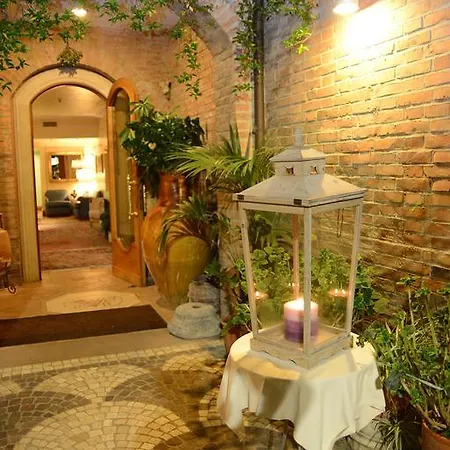 Otel Verdeborgo Grottaferrata