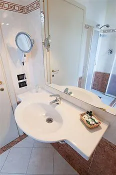 Hotel Verdeborgo Grottaferrata